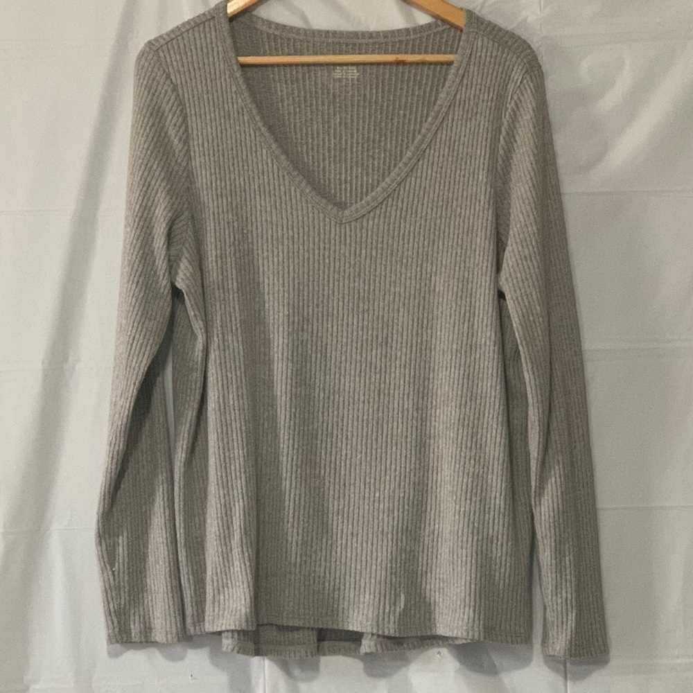 American Eagle XL V Neck Grey Ribbed Cozy Sweater